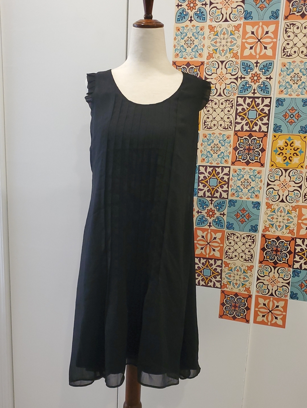 Banana Republic Black Sleeveless Pleated Midi Dress with Ruffle Cap Sleeves